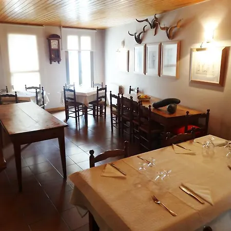 Hotel Hostal Casa Laplaza 3*